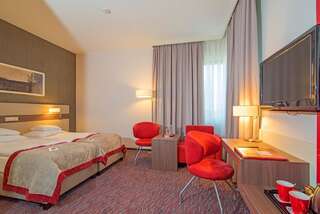 Отель Hotel Szafran Челядзь Двухместный номер Делюкс с 1 кроватью или 2 отдельными кроватями-6